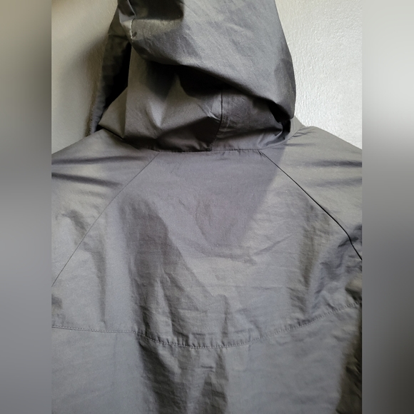 Nike The Wind Runner Black and White Jacket Size M Big Boys - Picture 9 of 13